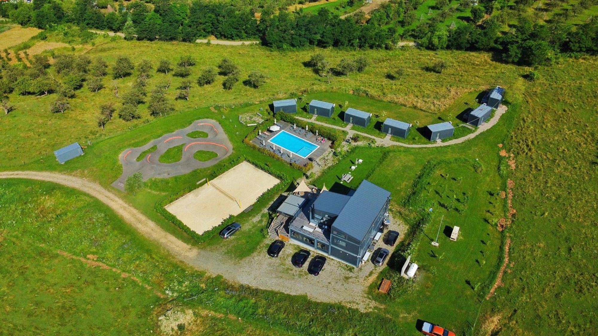 فندق Flandra Glamping كوربين المظهر الخارجي الصورة