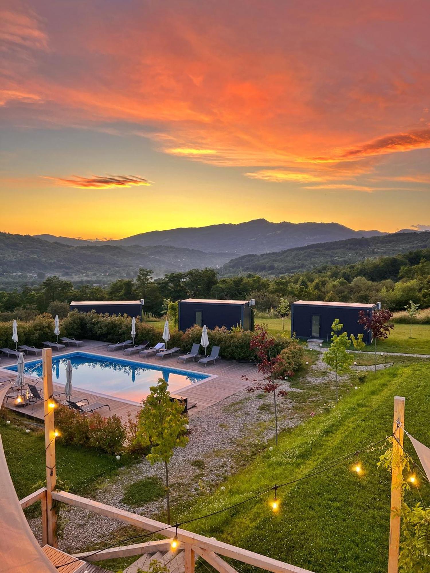 فندق Flandra Glamping كوربين المظهر الخارجي الصورة