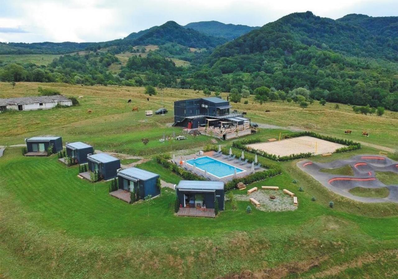 فندق Flandra Glamping كوربين المظهر الخارجي الصورة
